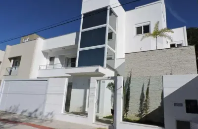 Sobrado alto padrão em balneário camboriú localizado na praia dos amores