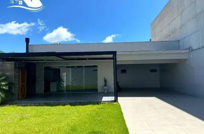 Casa semi-mobiliada em balneário camboriú com 03 dormitórios