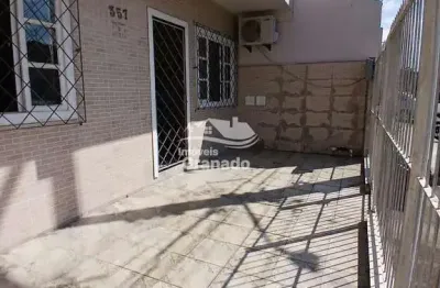 Casa à venda, Estados, BALNEARIO CAMBORIU - SC com 03 Dormitórios