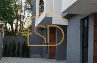 Espetacular sobrado triplex à venda  com 3 quartos 2 suítes, 137,92m² no uberaba em curitiba.