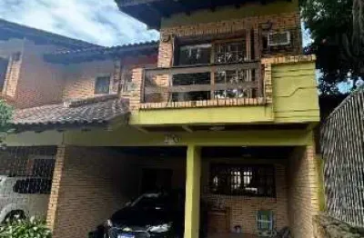 Casa com 3 quartos à venda no jardim isabel, porto alegre  por r$ 820.000