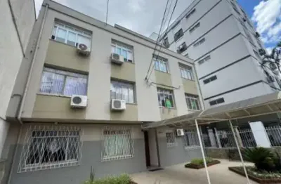 Apartamento com 2 quartos para alugar no Menino Deus, Porto Alegre  por R$ 1.800