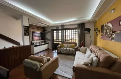 Casa com 3 quartos à venda na Rua Guaiamu, Santa Maria, São Caetano do Sul
