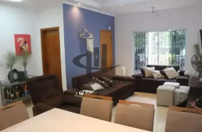 Casa com 3 quartos à venda na Avenida Vital Brasil Filho, Osvaldo Cruz, São Caetano do Sul