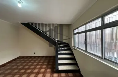 Casa com 2 quartos para alugar na Rua Amazonas, Cerâmica, São Caetano do Sul