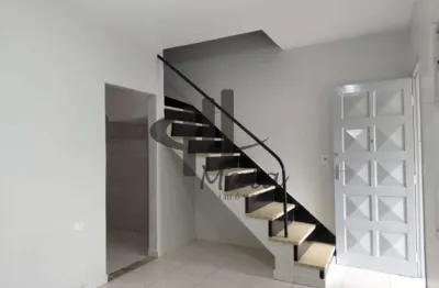 Casa com 2 quartos para alugar na Rua Mogi Guassu, Olímpico, São Caetano do Sul