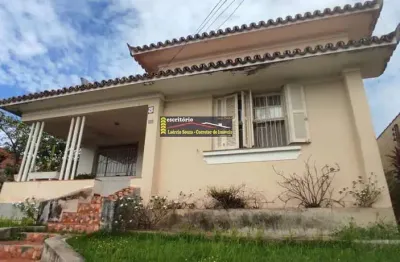 Casa venda em vinhedo sp, ótimo para reforma de clínica com amplo terreno.