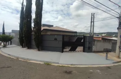 Casa locação em valinhos sp, bairro ana carolina 3 dorms (1 suite), 2 vagas, dipensa - r$ 2.995,00 + taxas de rateio águ