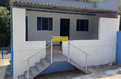 Casa locação em valinhos sp, 2 dorms, sala, cozinha, banheiro e 1 vaga - r$ 1.900,00 
