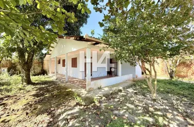 Casa à venda na rua lamartine babo, 170, balneário primavera, pontal do paraná por r$ 199.500