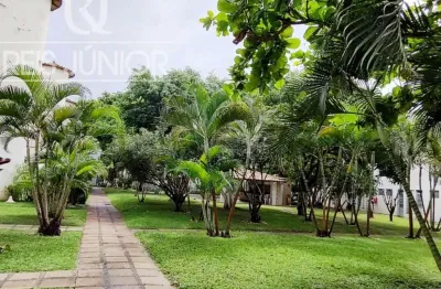 Localização privilegiada,  a 400 m  da praia de vilas.