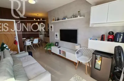 Amplo e decorado apartamento 2/4 com dependências em matatu.
