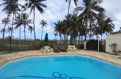 Village pé na areia, porteira fechada, com 3 suítes  e piscina
