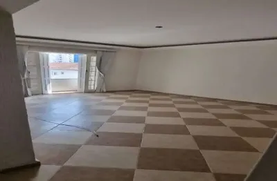 Três dormitórios de frente, bem amplo. com vista ao mar, pra