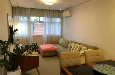 Dois dormitórios, bem conservado, área de serviço, garagem, elevador, portaria