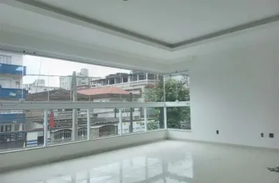 Casa sobreposta triplex nova. três dormitórios com suíte, pi