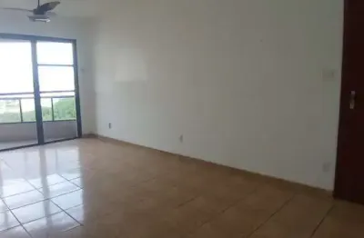 Dois dormitórios amplo com dependência. prédio excelente.