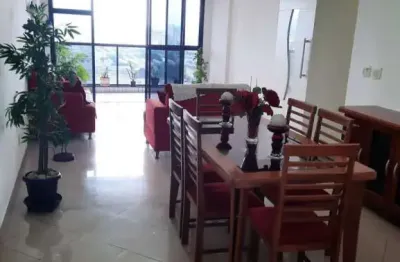 Porteira fechada - três dormitórios e dependência. completo.