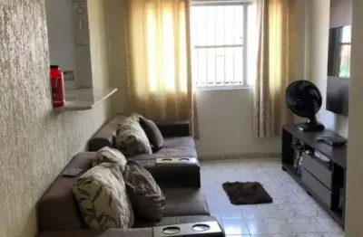 Um dormitório em bom tamanho e com área de serviço grande