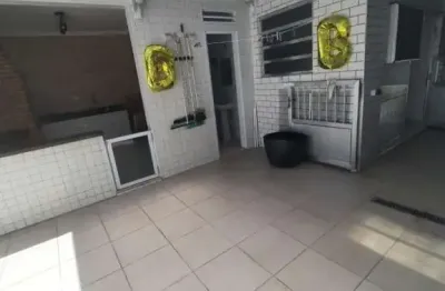 Casa ampla. 3 dormitórios. churrasqueira. garagem 4 carros.