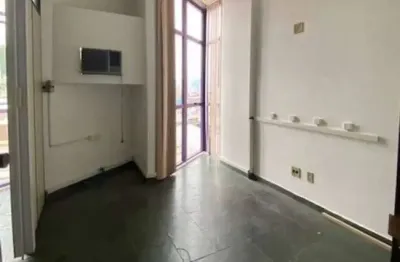 Sala comercial com 3 salas para alugar na Vila Mathias, Santos 