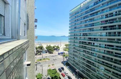 Um dormitório frente praia. vista maravilhosa. reformado..