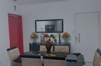 3 dormitórios. dependência revertida em terceiro quarto. bom