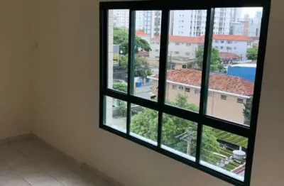 Dois dormitórios e dependência. elevador, garagem. bom preço