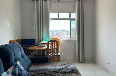 Dois dormitórios. elevador. bem conservado. garagem p/todos