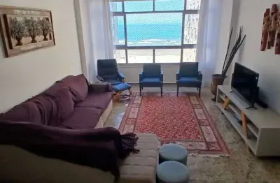 3 dormitórios e suíte com dependência. frente mar. 175 m2.