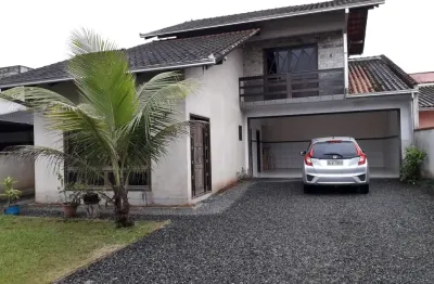 Amplo sobrado para locação no bairro costa e silva - joinville sc