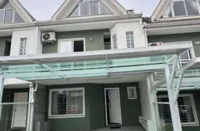 Sobrado em condomínio fechado no bairro atuba — completamente mobiliado e decorado