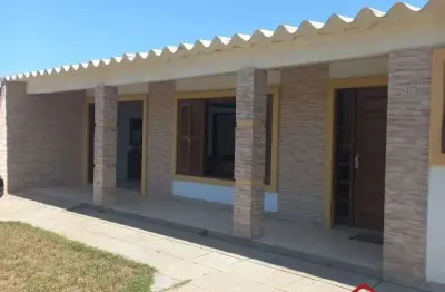 Casa com 4 quartos à venda na rua altemar dutra, 65, centro, cidreira por r$ 269.000