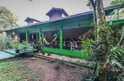 Casa com 4 quartos à venda na rua monteverde, 128, cascata, porto alegre por r$ 1.019.000