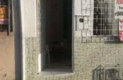 Casa com 2 quartos à venda na rua marcílio dias, 1403, menino deus, porto alegre por r$ 310.000