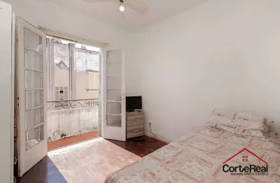 Apartamento com 3 quartos à venda na rua leão xiii, 24, cidade baixa, porto alegre por r$ 235.000
