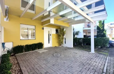Casa sobrado em condomínio, 3 dormitórios, sótão, e 2 vagas de garagem, moinhos de vento