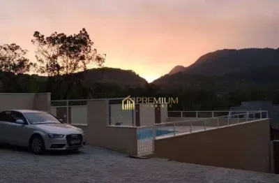 Sobrado com 2 dormitórios à venda, 82 m² por r$ 450.000 - capricórnio ii - caraguatatuba/sp