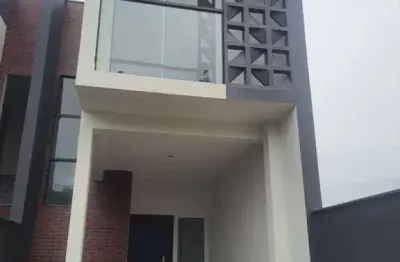 Casa sobrado geminado com 110,62 m², localizado em pirabeiraba, joinville.