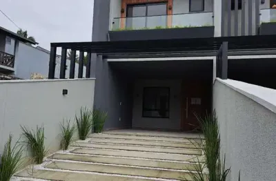 Casa com 3 quartos à venda no São Marcos, Joinville 