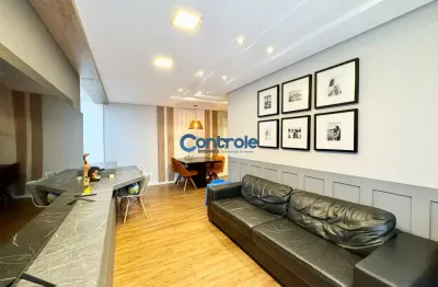 Apartamento mobiliado com 99m² e vaga dupla no bairro pagani