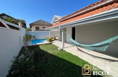 Casa para venda com 4 quartos em condomínio fechado no bairro urbanova