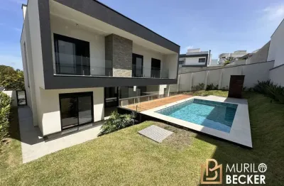 Casa em condomínio com 5 suítes, 363 metros, a venda- urbanova
