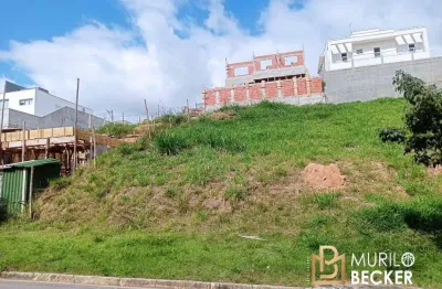 Terreno com 378m2 com projeto aprovado no condomínio verana