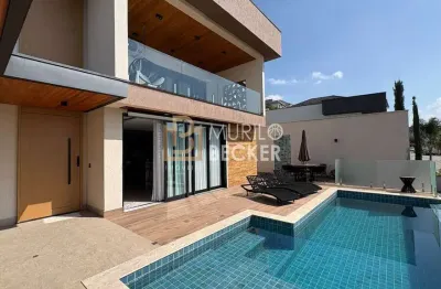 Casa á venda 3 suítes e piscina - 355 m² no residencial jaguary - urbanova