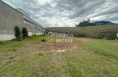 Terreno plano á venda com 383m2 no condomínio residencial mantiqueira