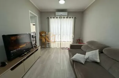Casa á venda com 2 quartos - condomínio residence club - vila branca