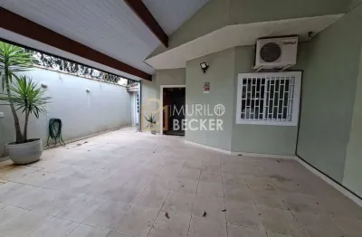 Casa com 3 quartos para alugar na Rua Corifeu de Azevedo Marques, Jardim das Indústrias, São José dos Campos