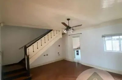 Sobrado para Venda em Santos, Vila Mathias, 3 dormitórios, 2 banheiros, 1 vaga