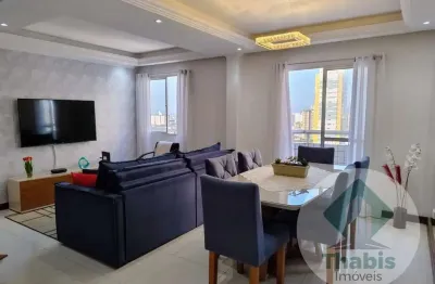 Cobertura duplex, 3 dormitórios, sendo 2 suítes com varanda, sala de estar e jantar com varanda e escritório.